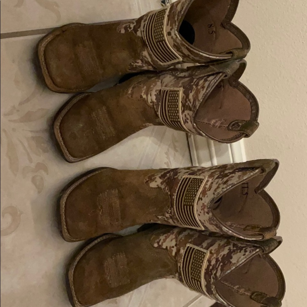 Kids boots 8 1/2 and 11 1/2